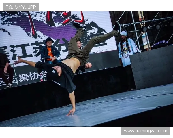 全国街舞大赛点评：武汉滑板队展现出色状态与独特风格的精彩表现