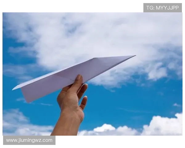 张军亲授滑板技巧与心得体会助你轻松入门畅享滑行乐趣