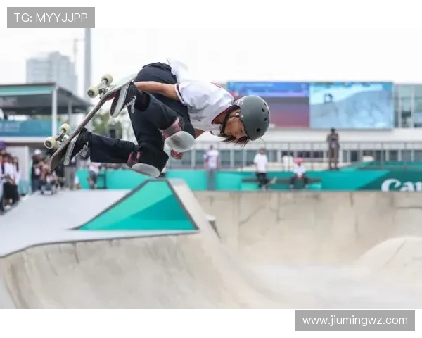 杭州滑板队在全国滑板状态排行榜中荣获第七名展现出强劲实力与潜力