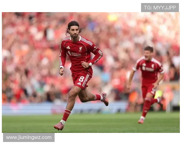 利物浦与曼联激战正酣 谁将主宰英超历史经典对决之夜